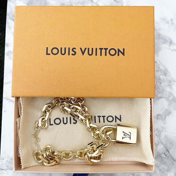 ✨AUTHENTIC✨ Louis Vuitton Lock & Key #312 w/ 14k Gold Plated Unbranded Necklace - Picture 2 of 7